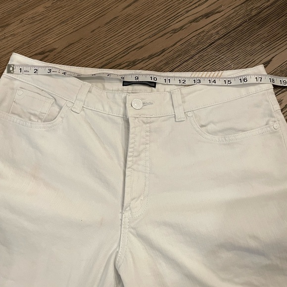 Nine West White Denim Jeans, size 14, 31“ inseam - Picture 5 of 7